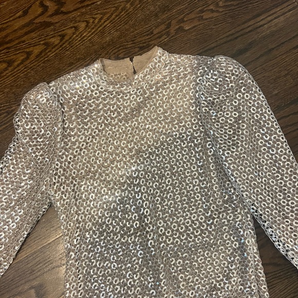 Camila Coelho Sparkling Holiday Top (Size Medium) - Picture 1 of 8